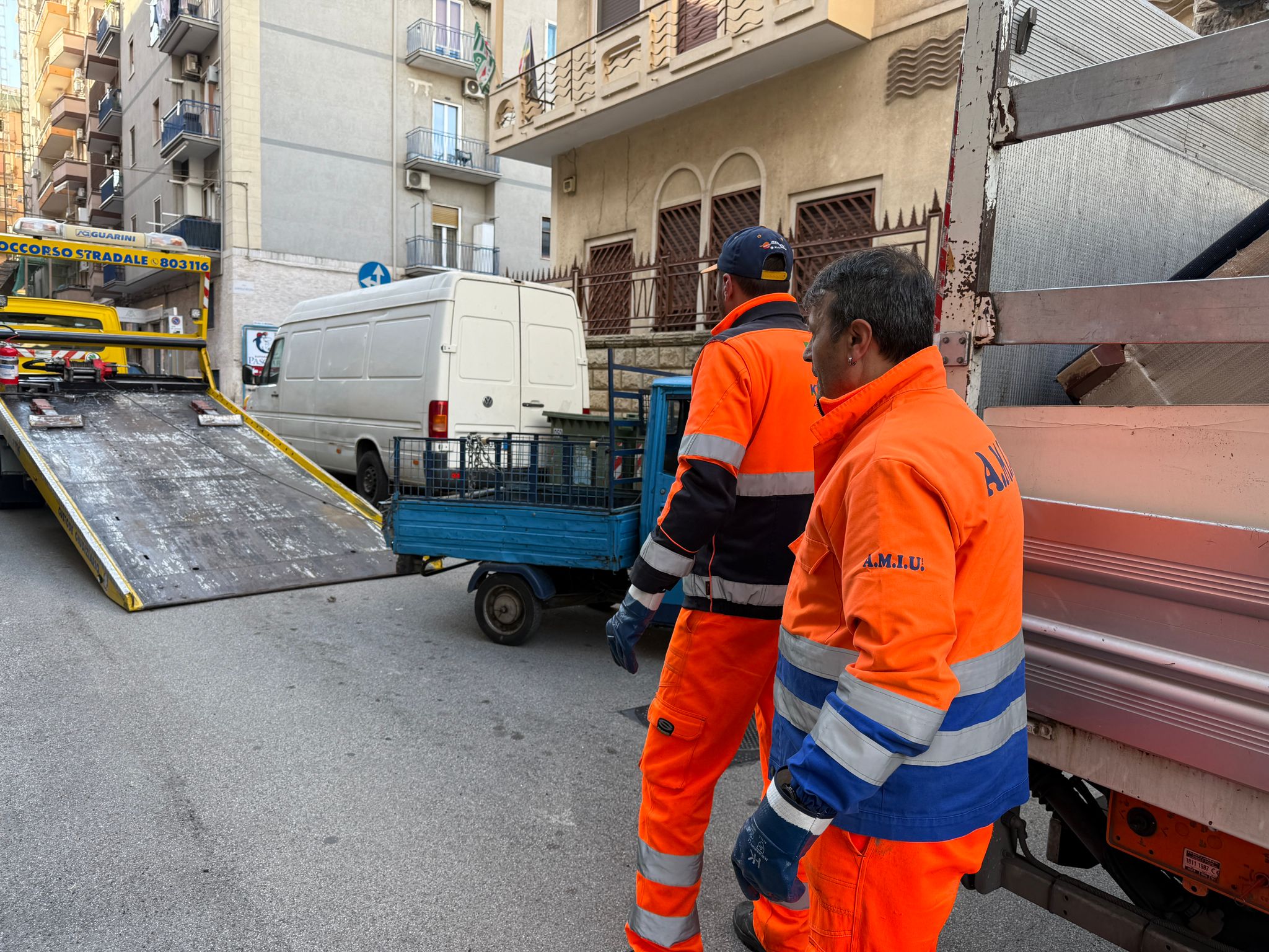 Sorpreso a scaricare rifiuti, beccato dalla Polizia Locale