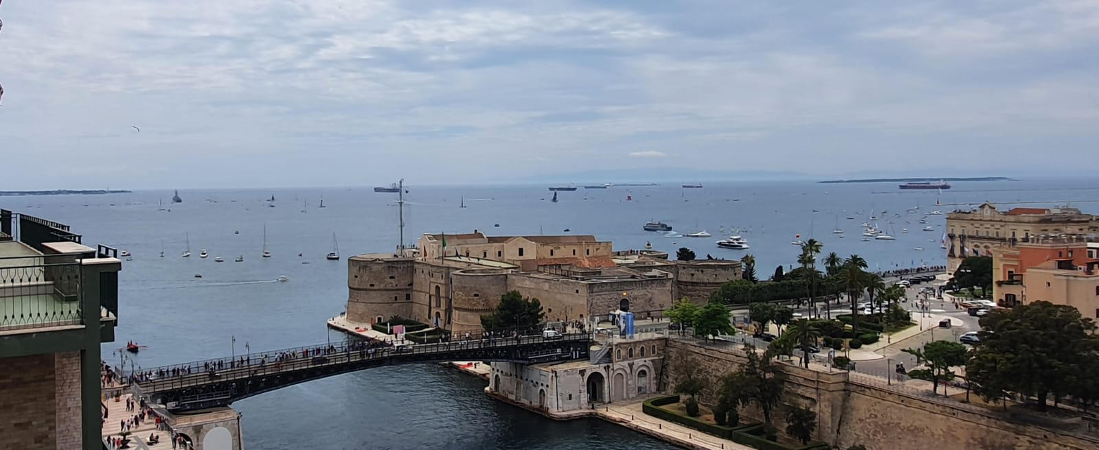 Asili a Taranto, si privatizza!