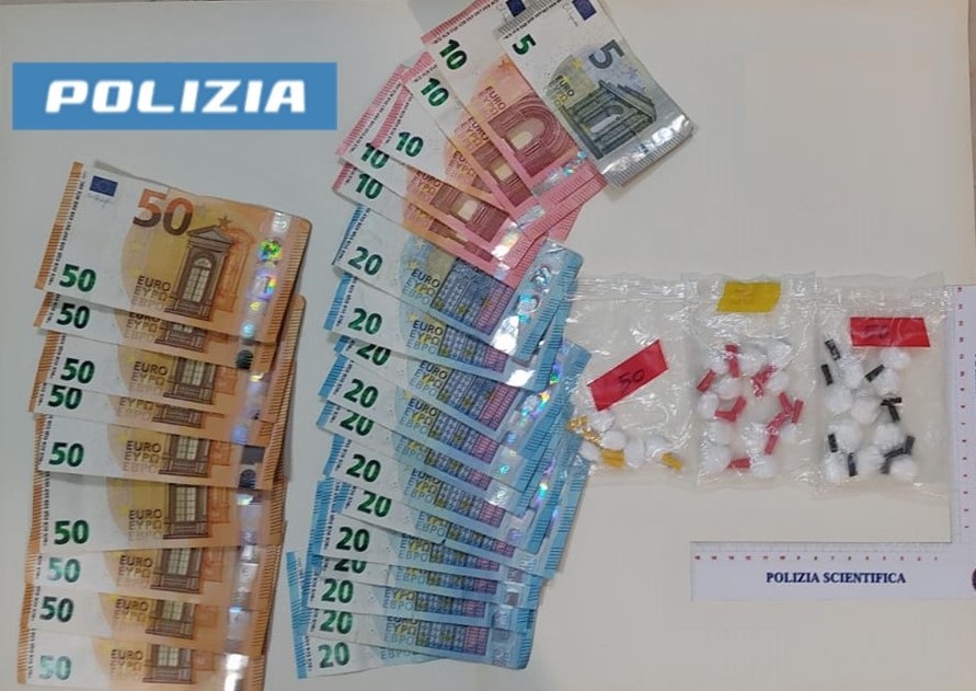 Martina Franca. Una donna ed un giovane trovati in possesso di numerose dosi di cocaina: due arresti della Polizia di Stato