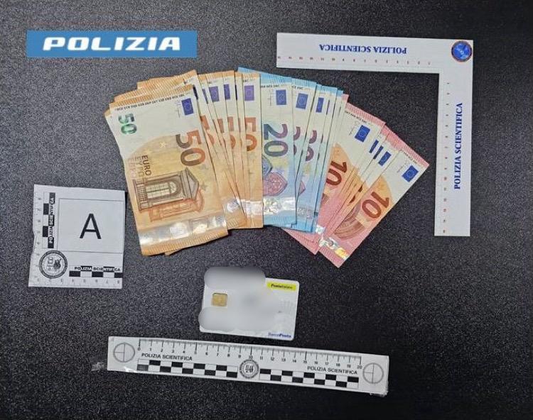 Continuava a prelevare soldi con il bancoposta da lui rubato, denunciato 47enne