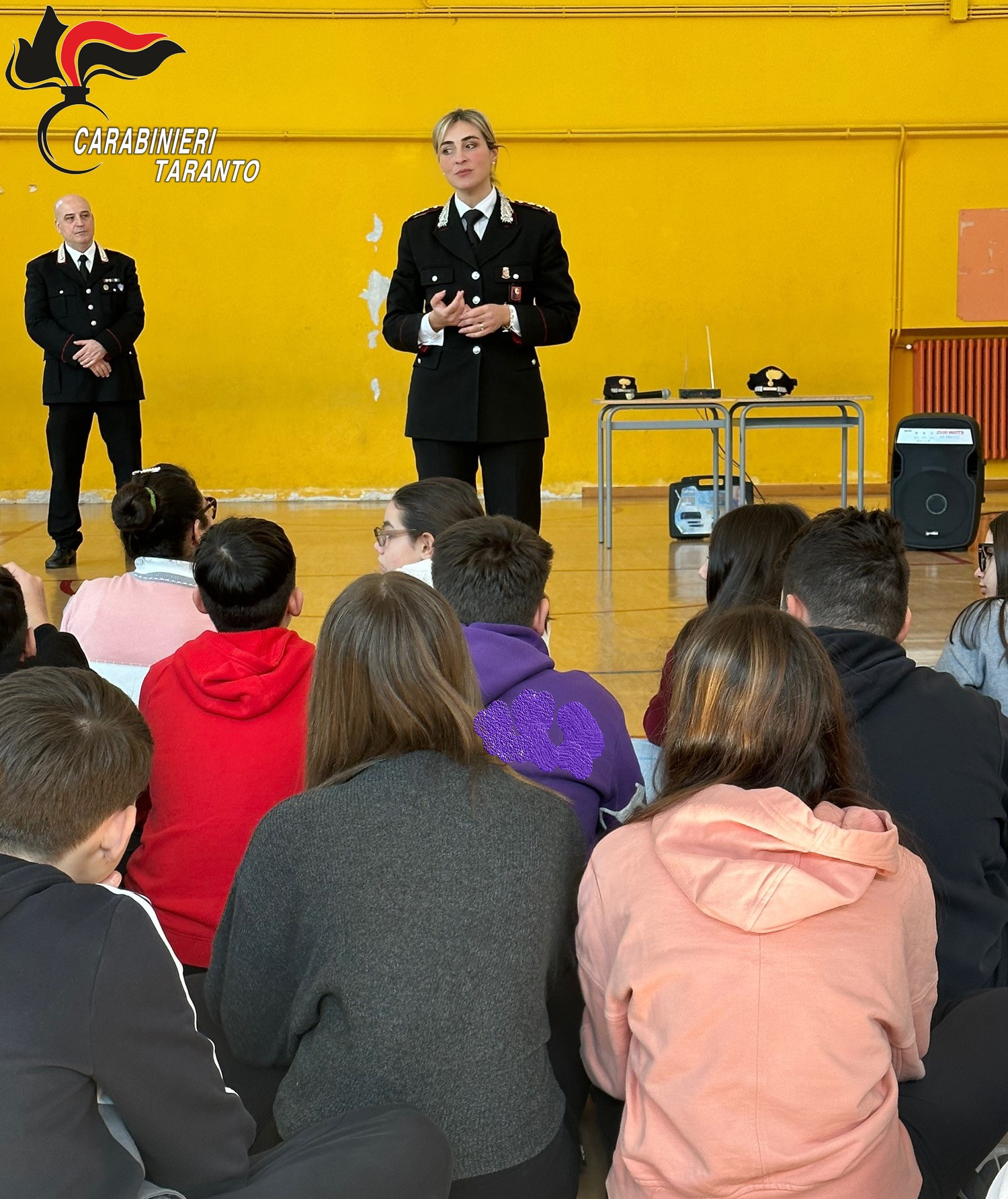 L’Arma dei Carabinieri incontra gli studenti della scuola media di Carosino