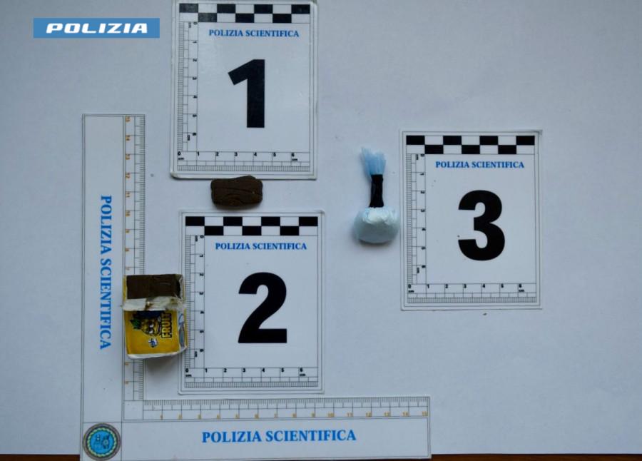 Droga, Polizia arresta 31enne